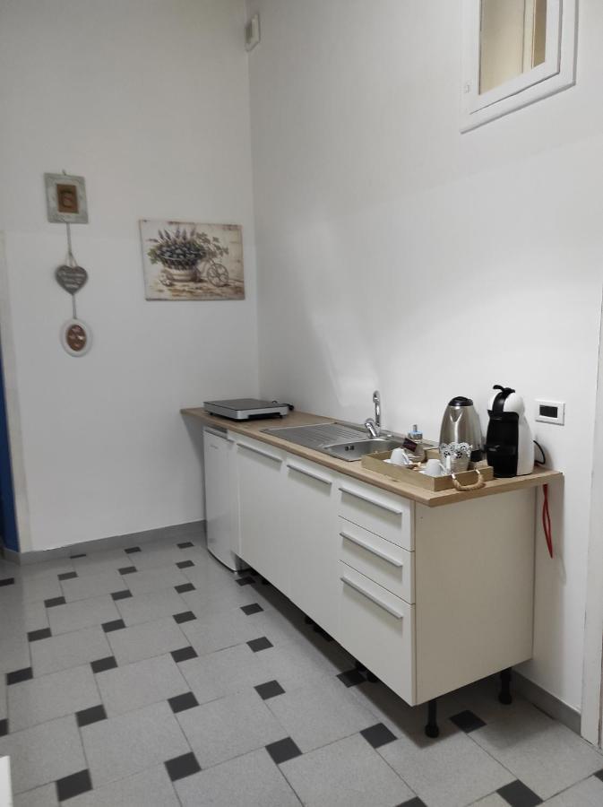 Terra Del Sole Panzió Trani Kültér fotó