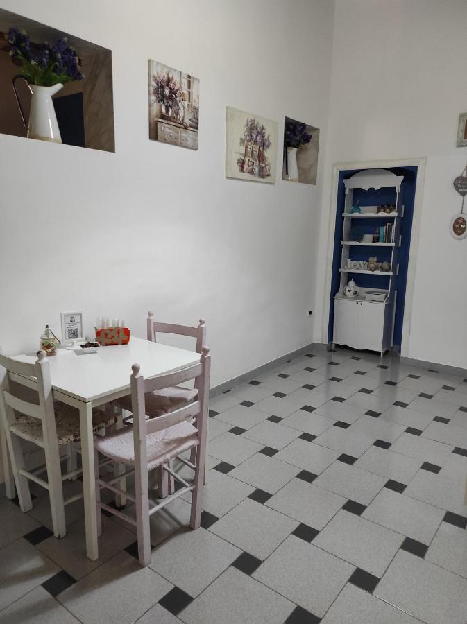 Terra Del Sole Panzió Trani Kültér fotó