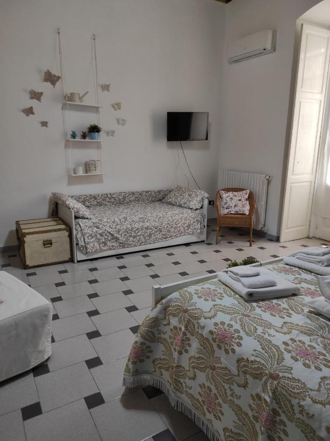 Terra Del Sole Panzió Trani Kültér fotó