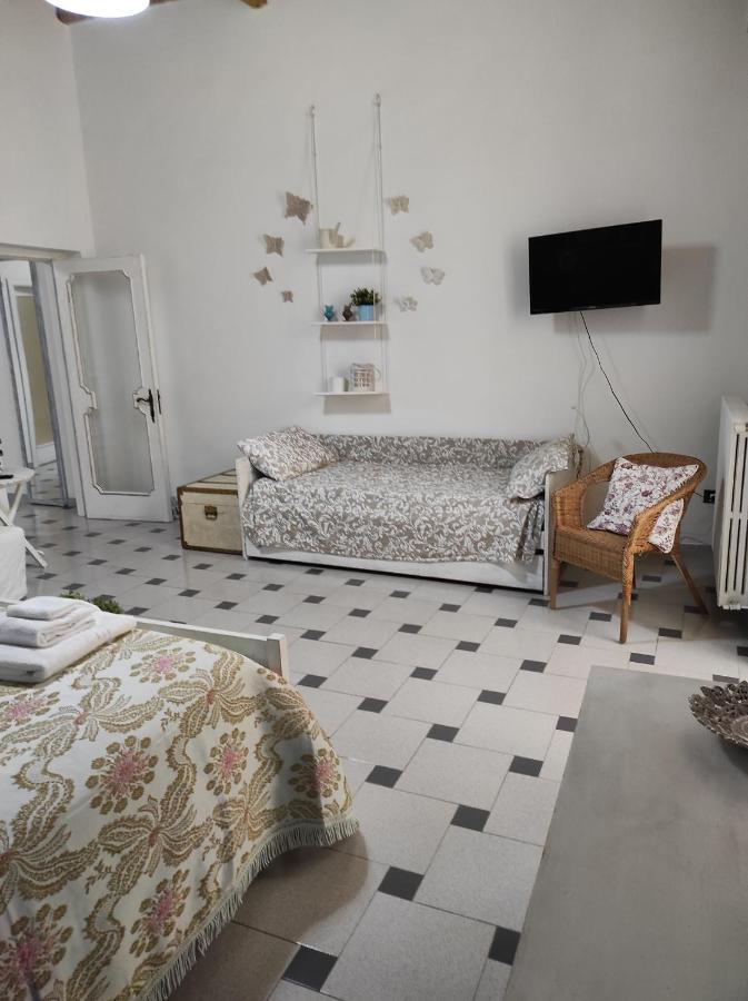 Terra Del Sole Panzió Trani Kültér fotó