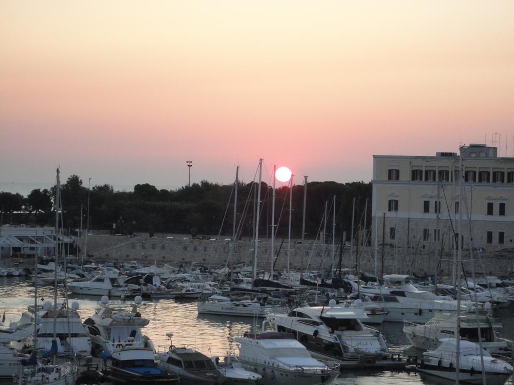 Terra Del Sole Panzió Trani Kültér fotó