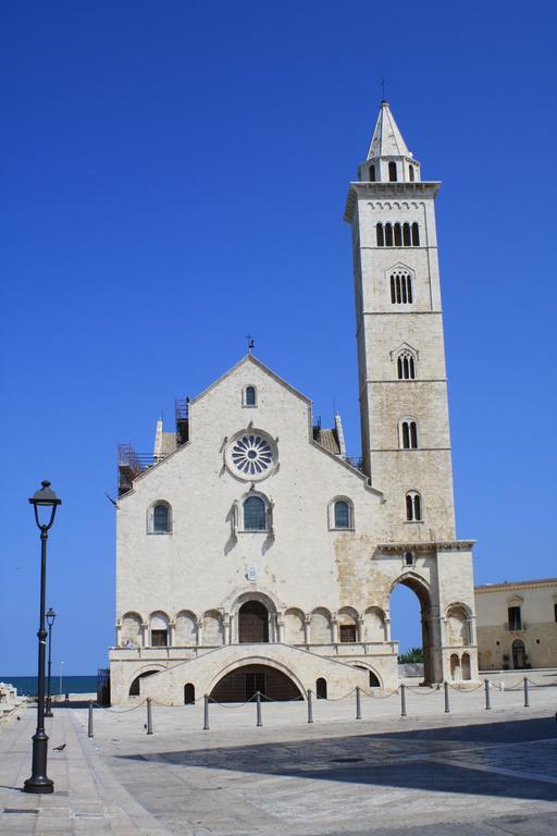 Terra Del Sole Panzió Trani Kültér fotó