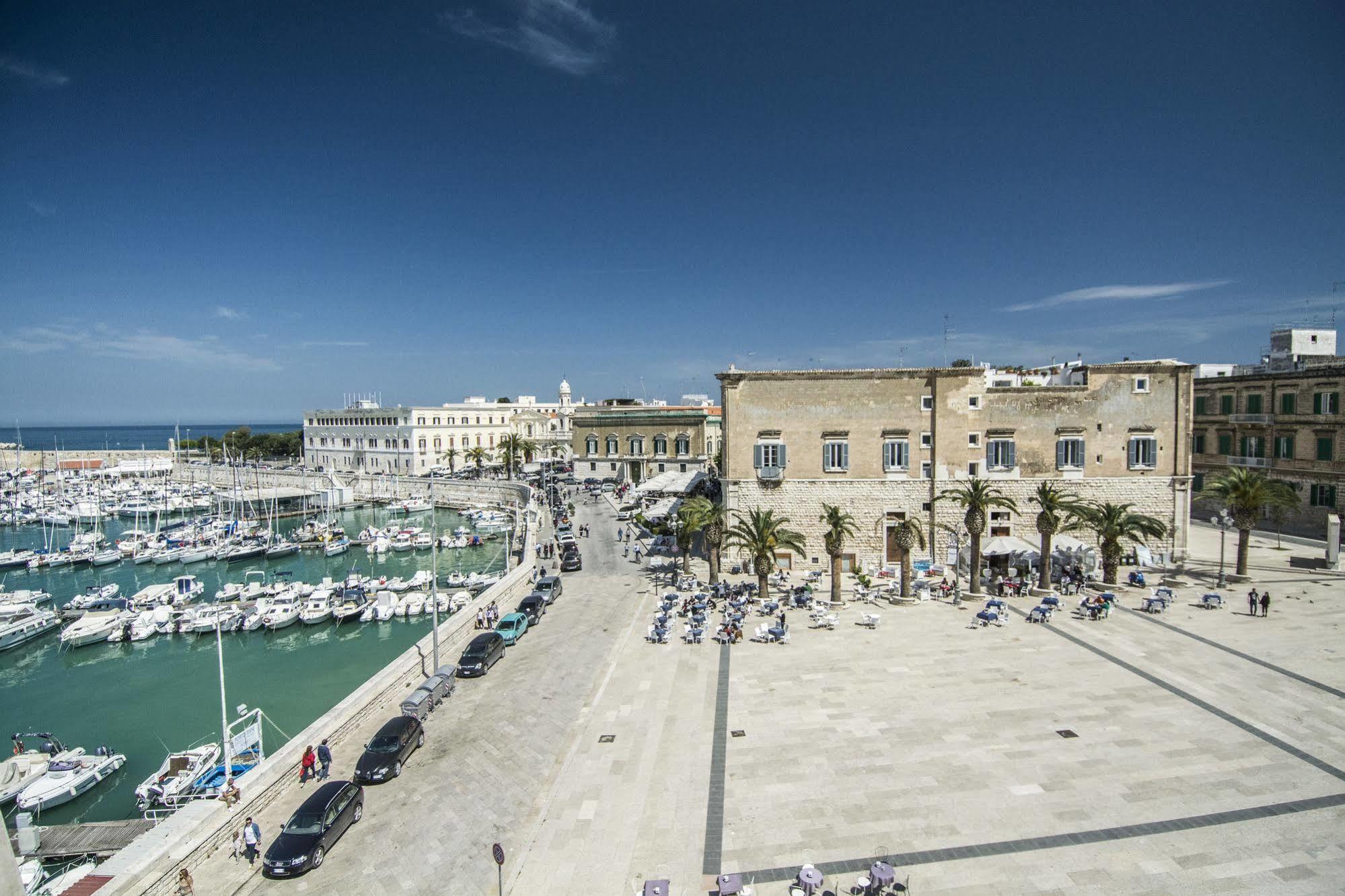 Terra Del Sole Panzió Trani Kültér fotó