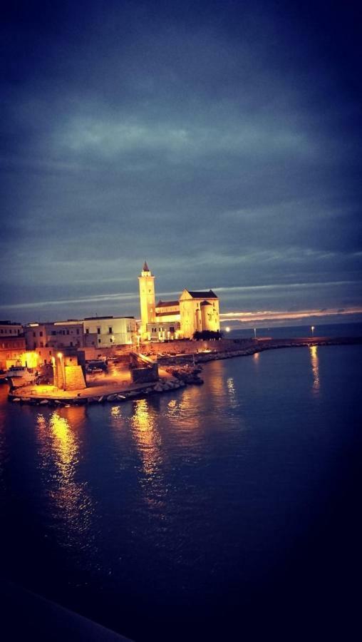 Terra Del Sole Panzió Trani Kültér fotó