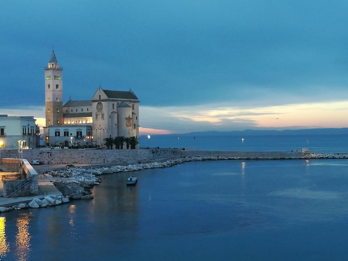 Terra Del Sole Panzió Trani Kültér fotó
