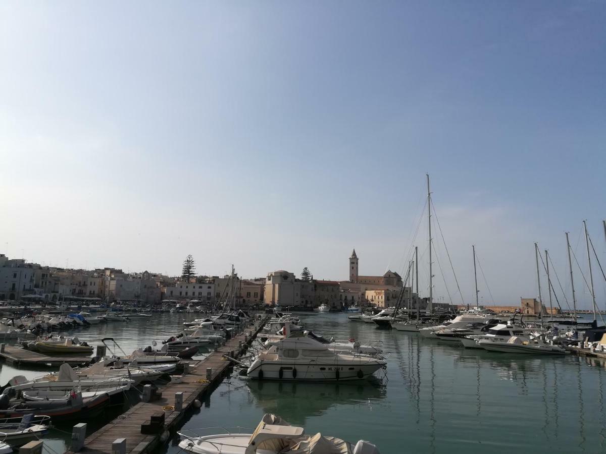 Terra Del Sole Panzió Trani Kültér fotó